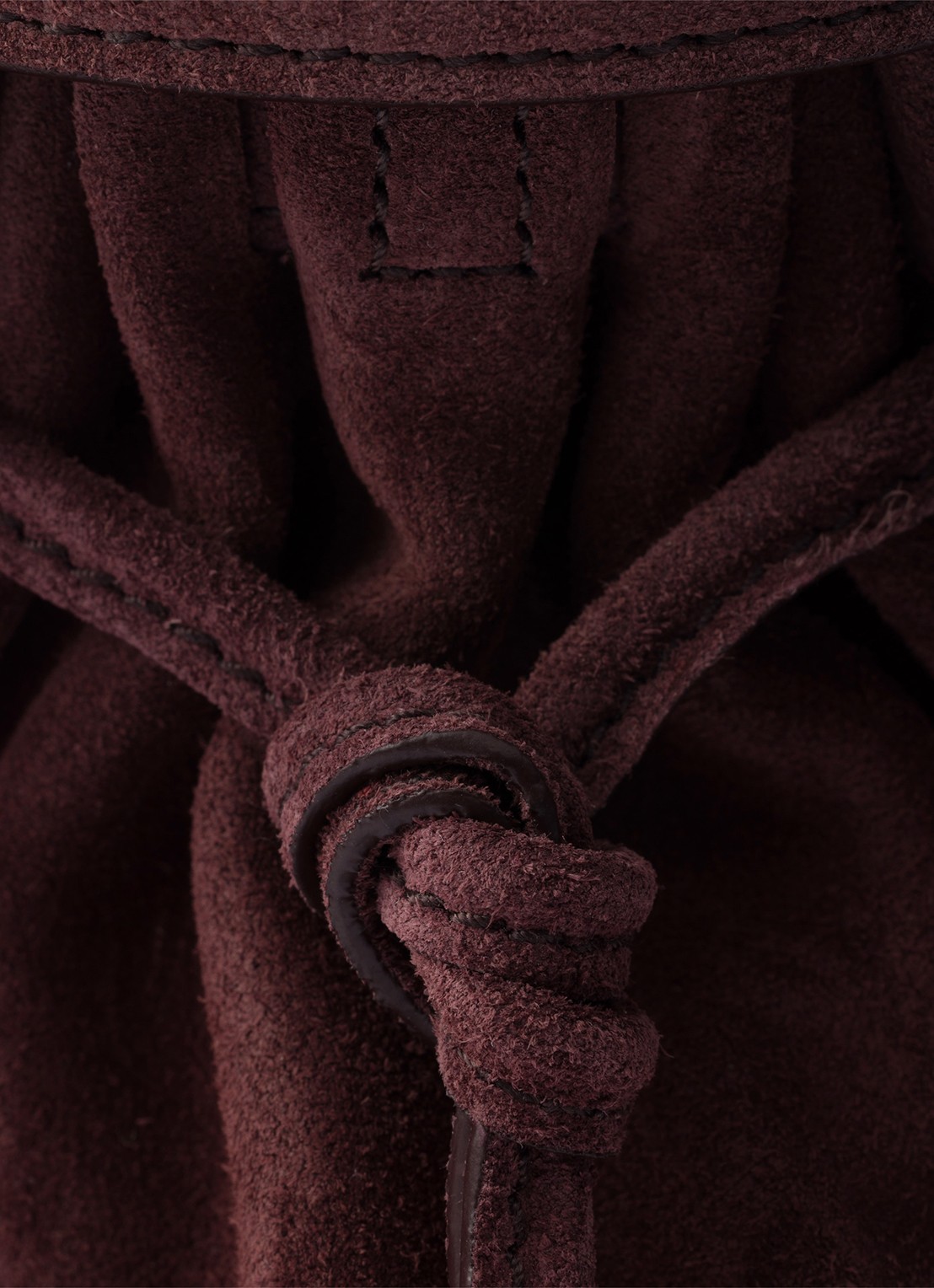 Prada Bonnie Small schoudertas van kalfssuède - detail 4 bordeauxrood