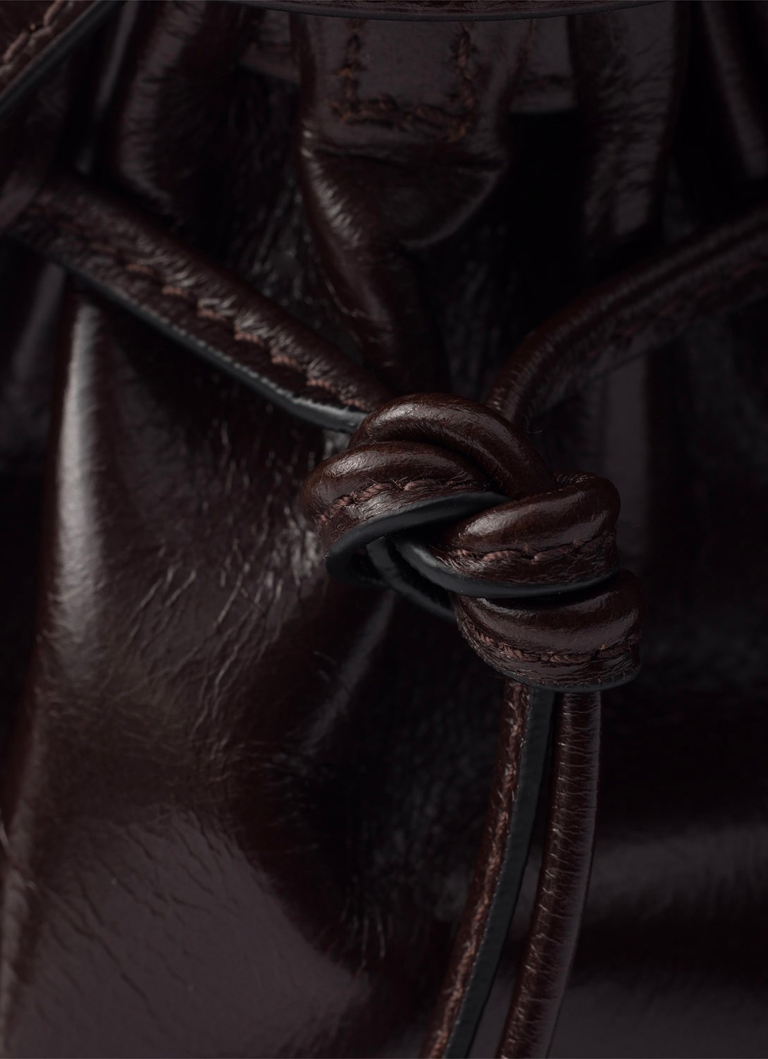 Prada Bonnie Small schoudertas van leer met afneembare schouderriem - detail 3 donkerbruin