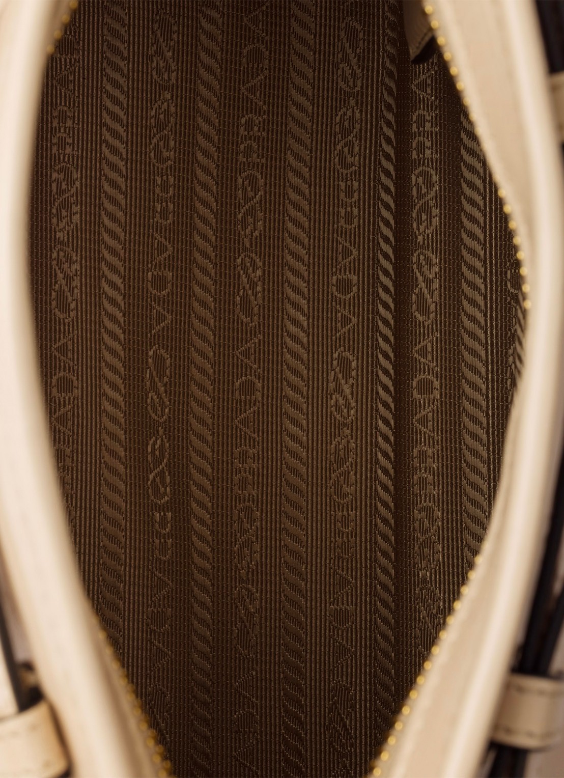 Prada Bonnie Small schoudertas van leer met afneembare schouderriem - detail 2 beige