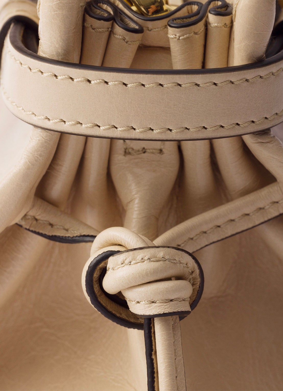 Prada Bonnie Small schoudertas van leer met afneembare schouderriem - detail 3 beige