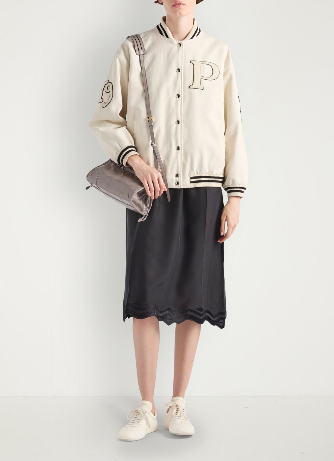 Prada Bonnie Small schoudertas van leer met afneembare schouderriem - voorkant 2 taupe