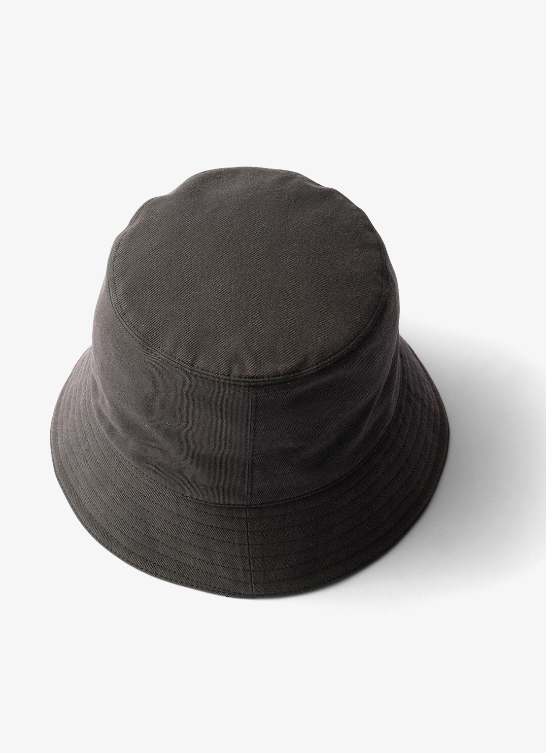Prada Bucket hoed met logoborduring - detail 3 zwart