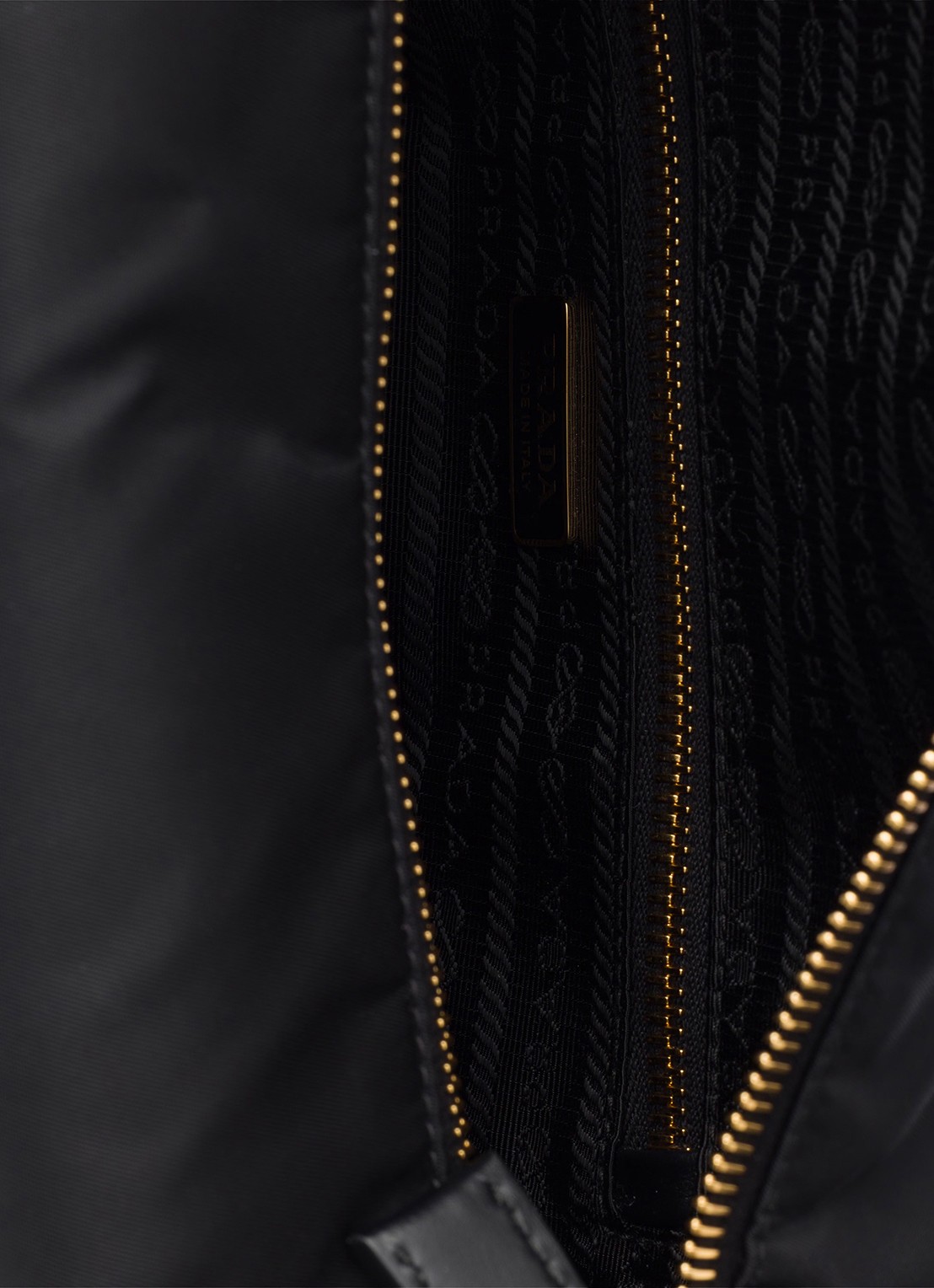 Prada Chérie Re-Nylon Mini handtas met leren details - detail 5 black