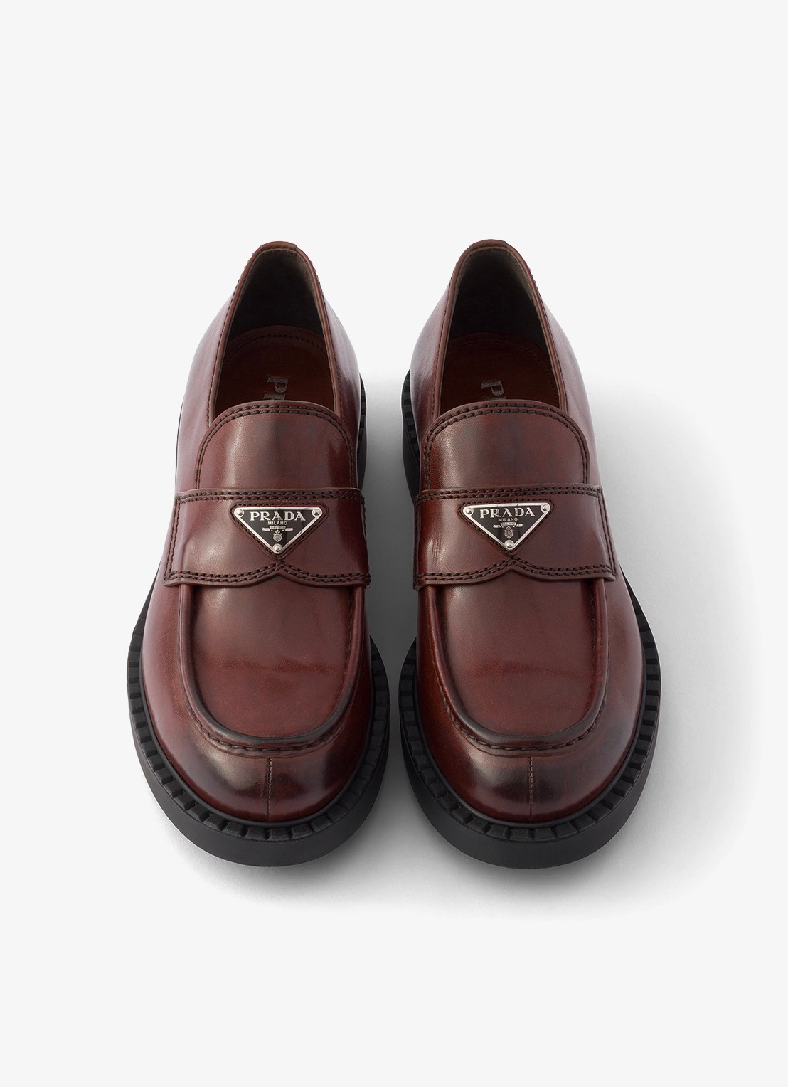 Prada Chocolate loafer van kalfsleer - detail 2 bruin