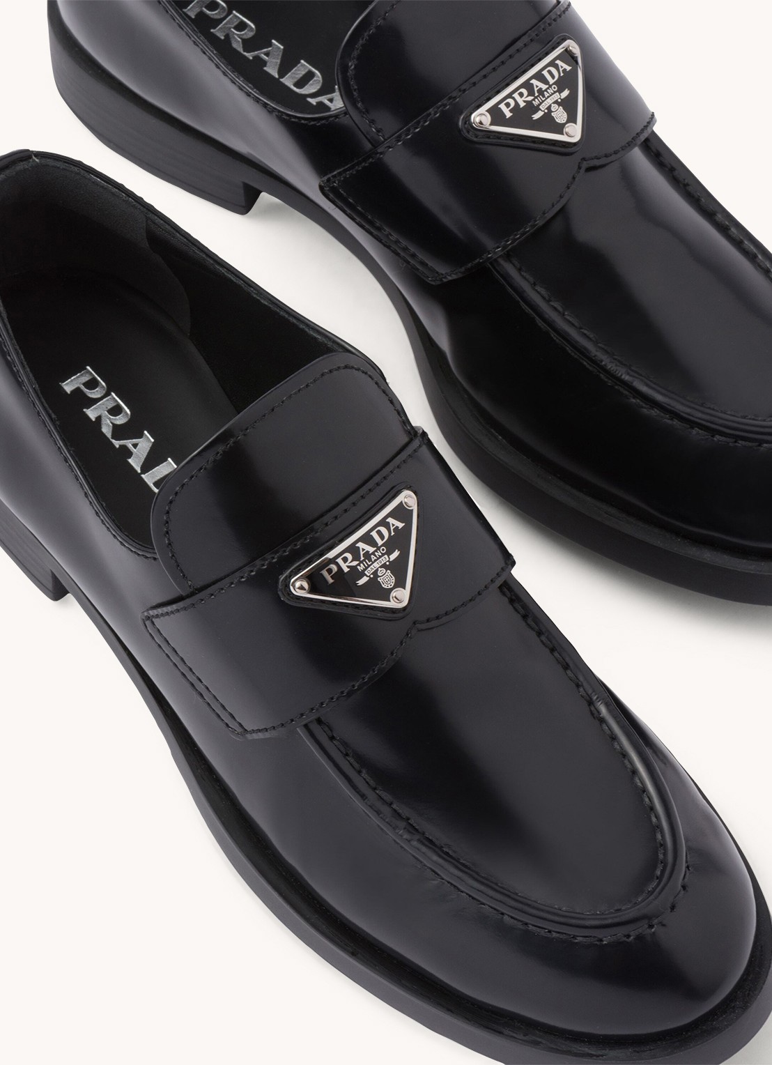 Prada Chocolate loafer van leer met logo  - detail 5 zwart