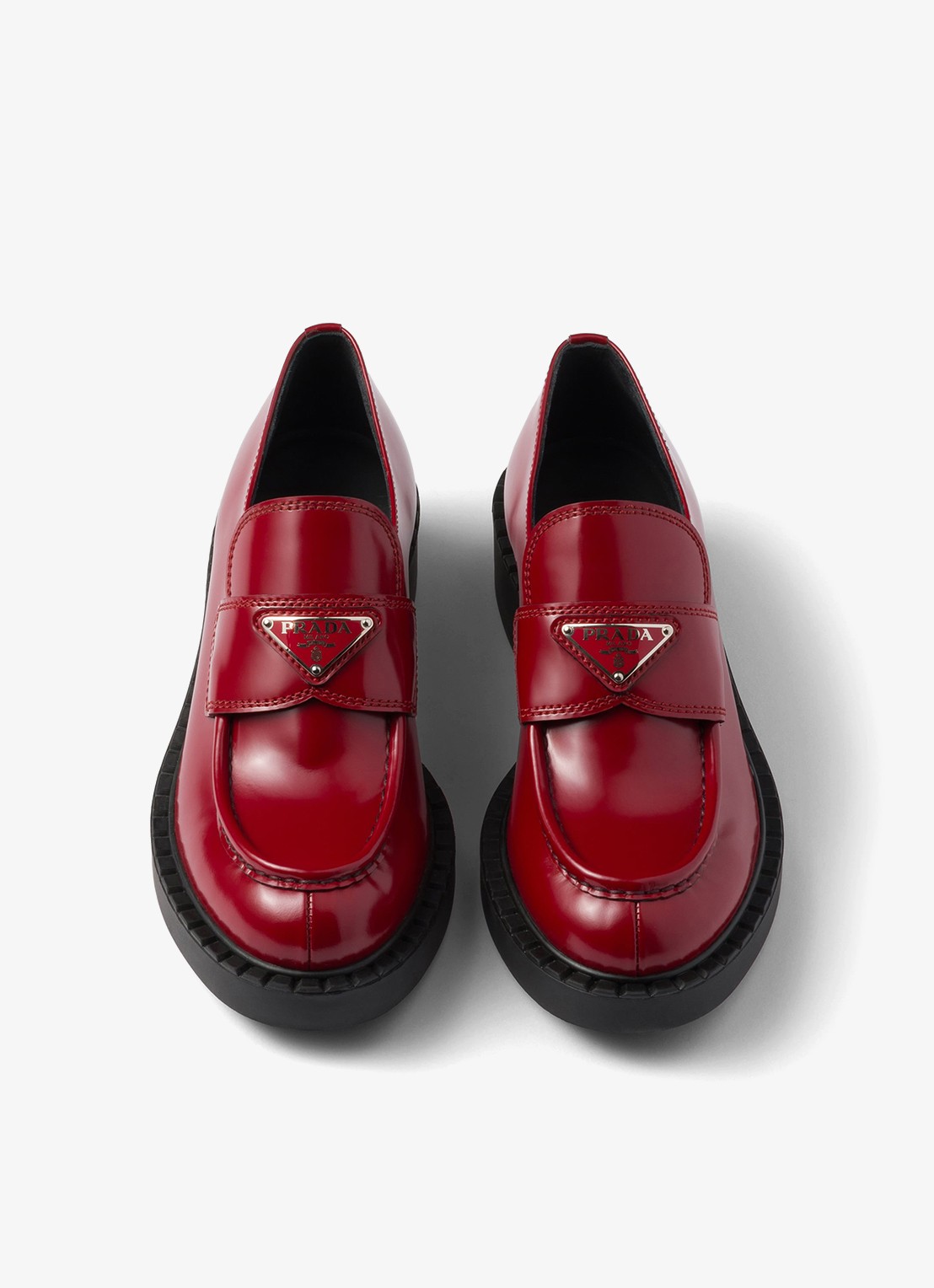 Prada Chocolate loafer van leer met logo  - detail 6 rood