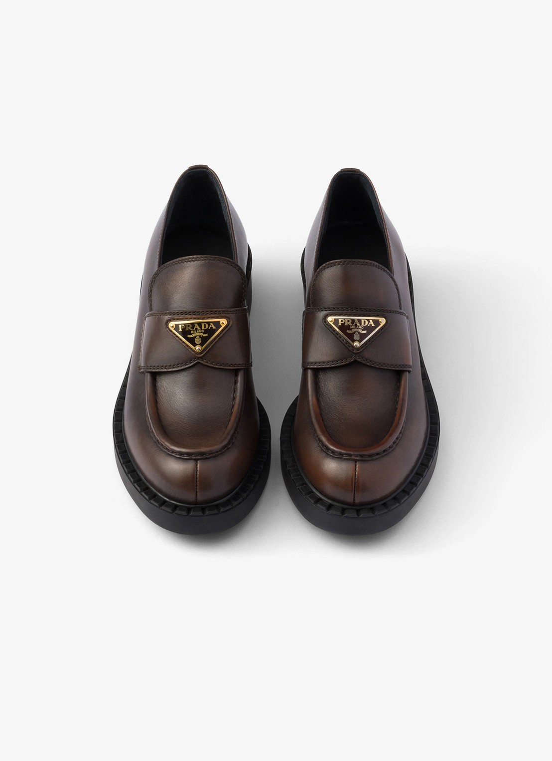 Prada Chocolate loafer van leer - detail donkerbruin