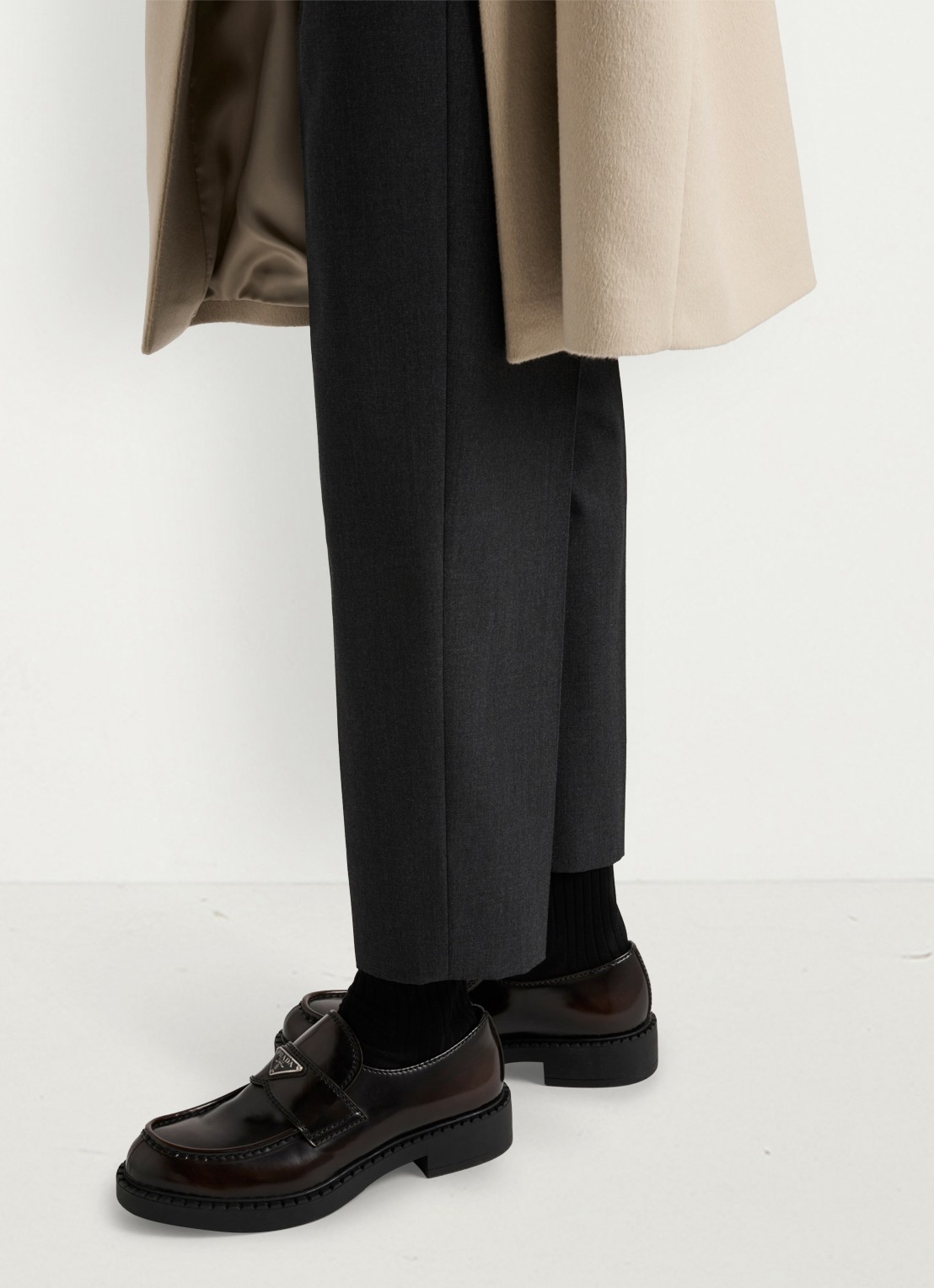 Prada Chocolate loafer van leer - voorkant 3 donkerbruin