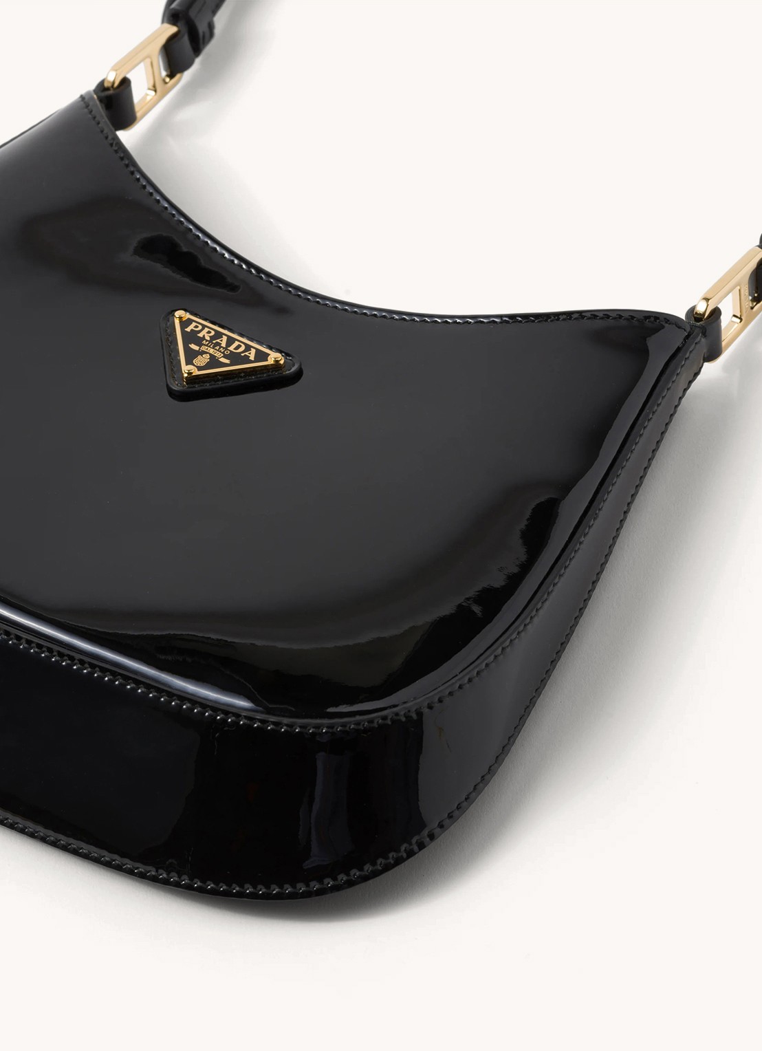 Prada Cleo schoudertas van lakleer - detail 7 zwart