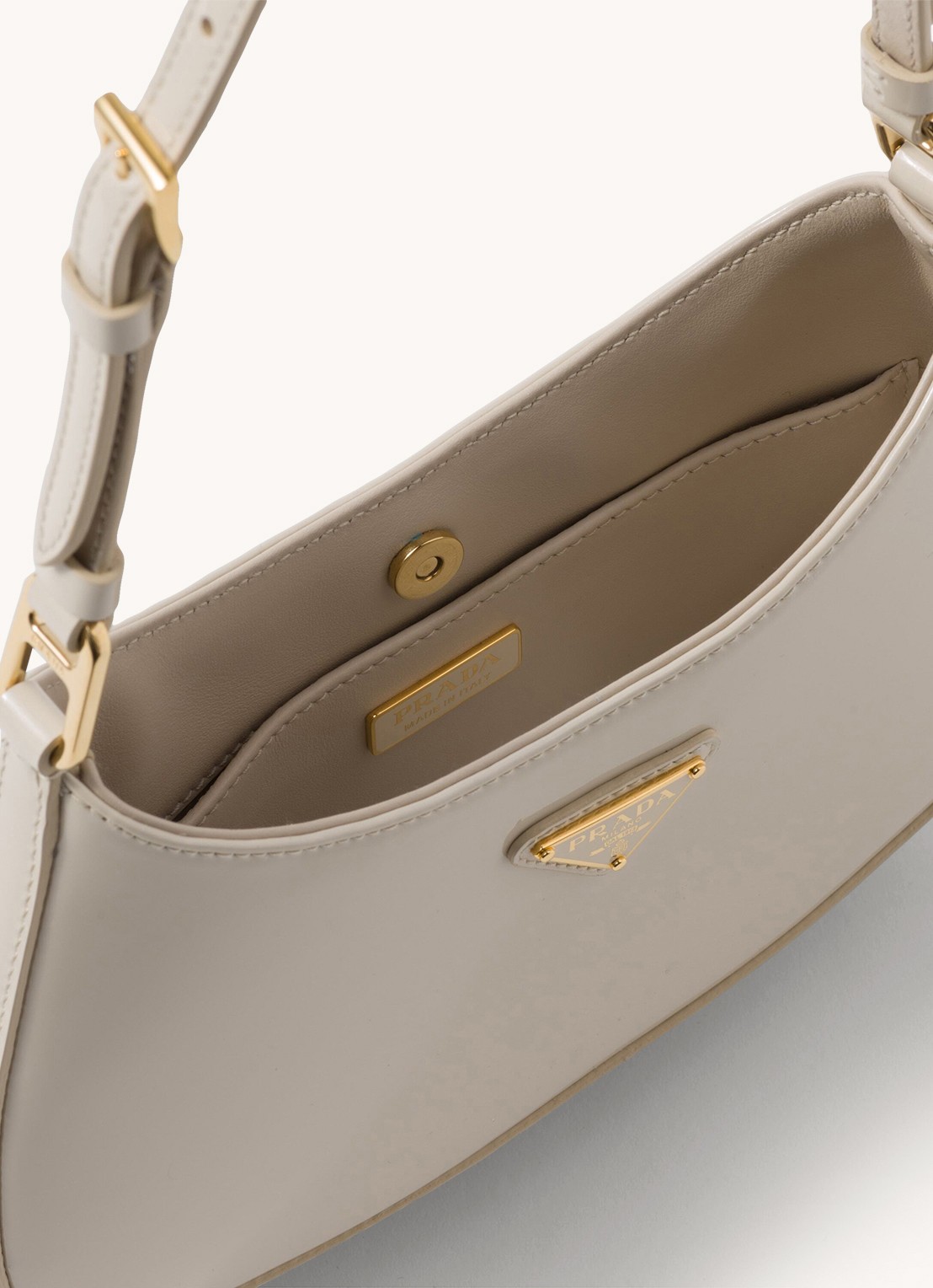 Prada Cleo schoudertas van lakleer - detail 5 creme