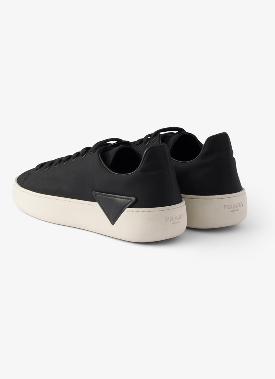 Prada Court Re-Nylon sneaker met logo - achterkant 4 zwart