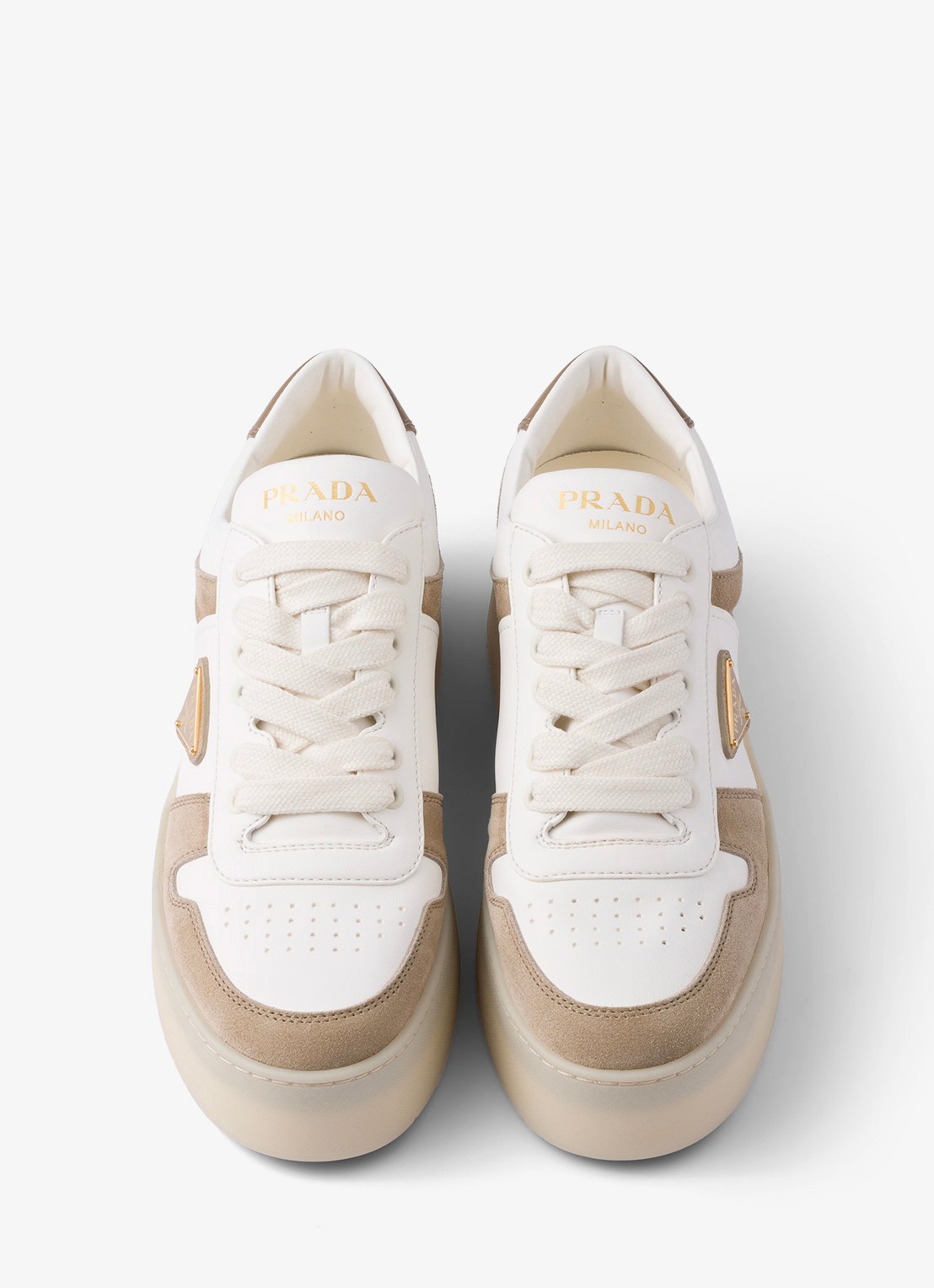Prada Downtown Bold sneaker van lamsleer met sùede details - detail beige