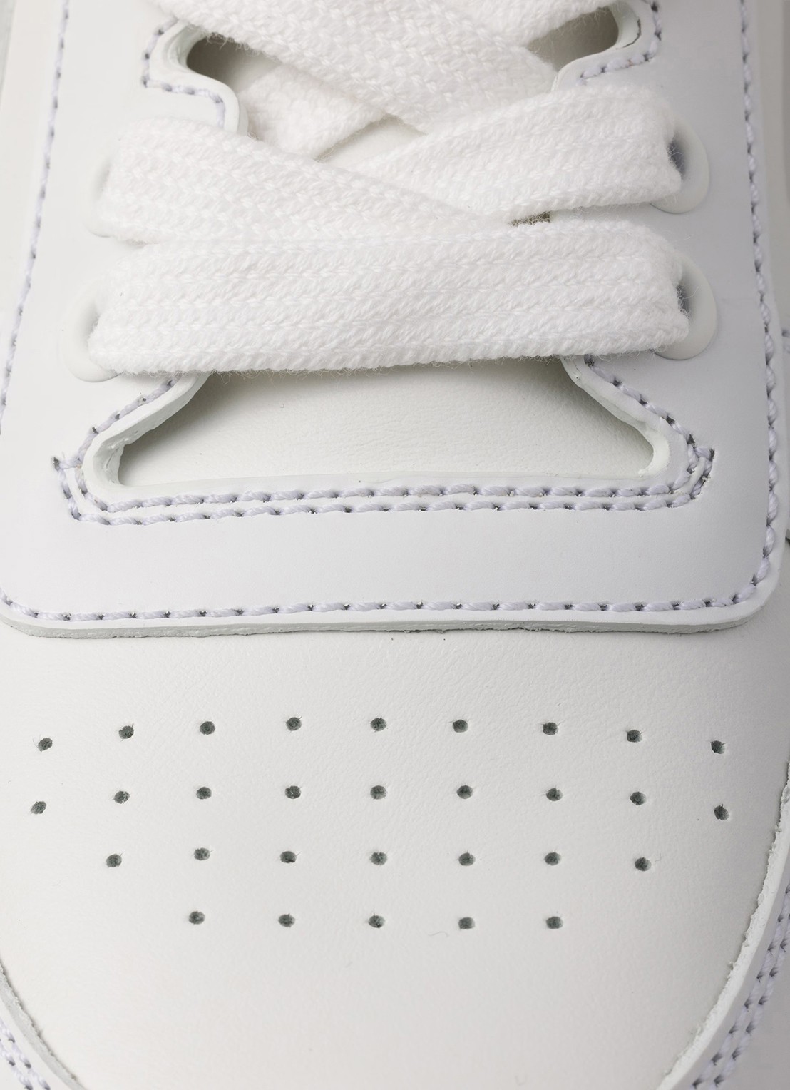 Prada Downtown Bold sneaker van leer met plateauzool - detail 4 wit