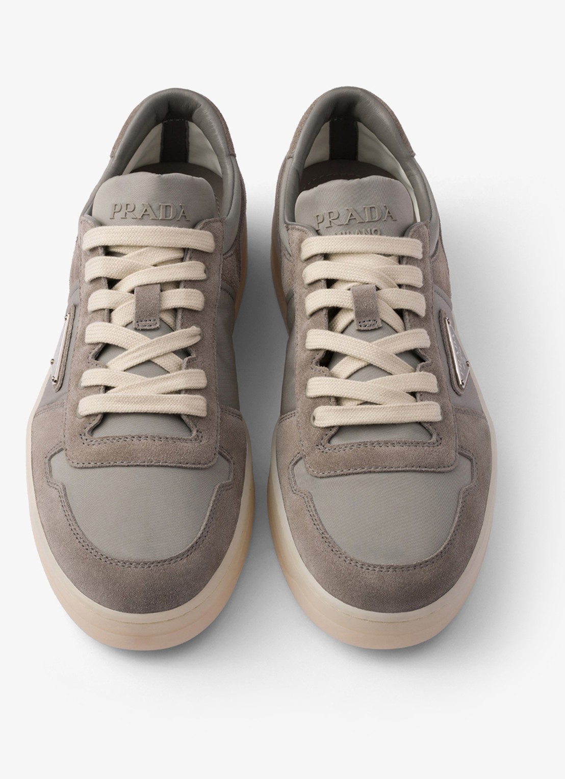 Prada Downtown Re-Nylon sneaker met suède details - detail 4 taupe