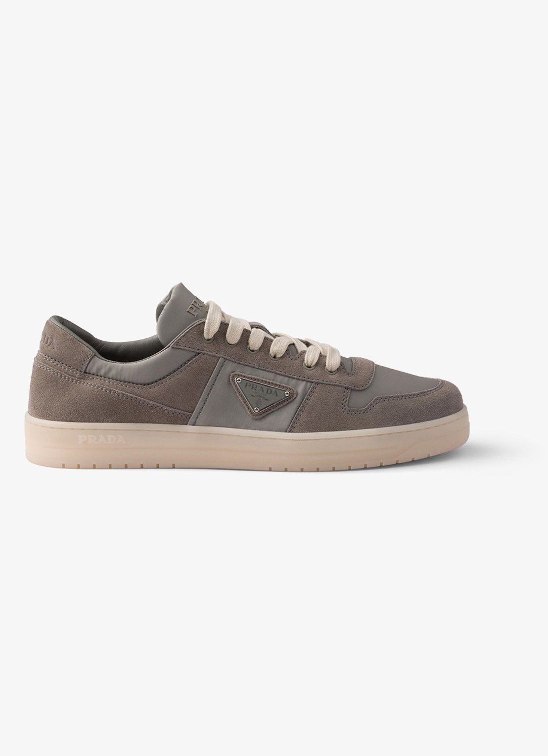 Prada Downtown Re-Nylon sneaker met suède details - voorkant 2 taupe