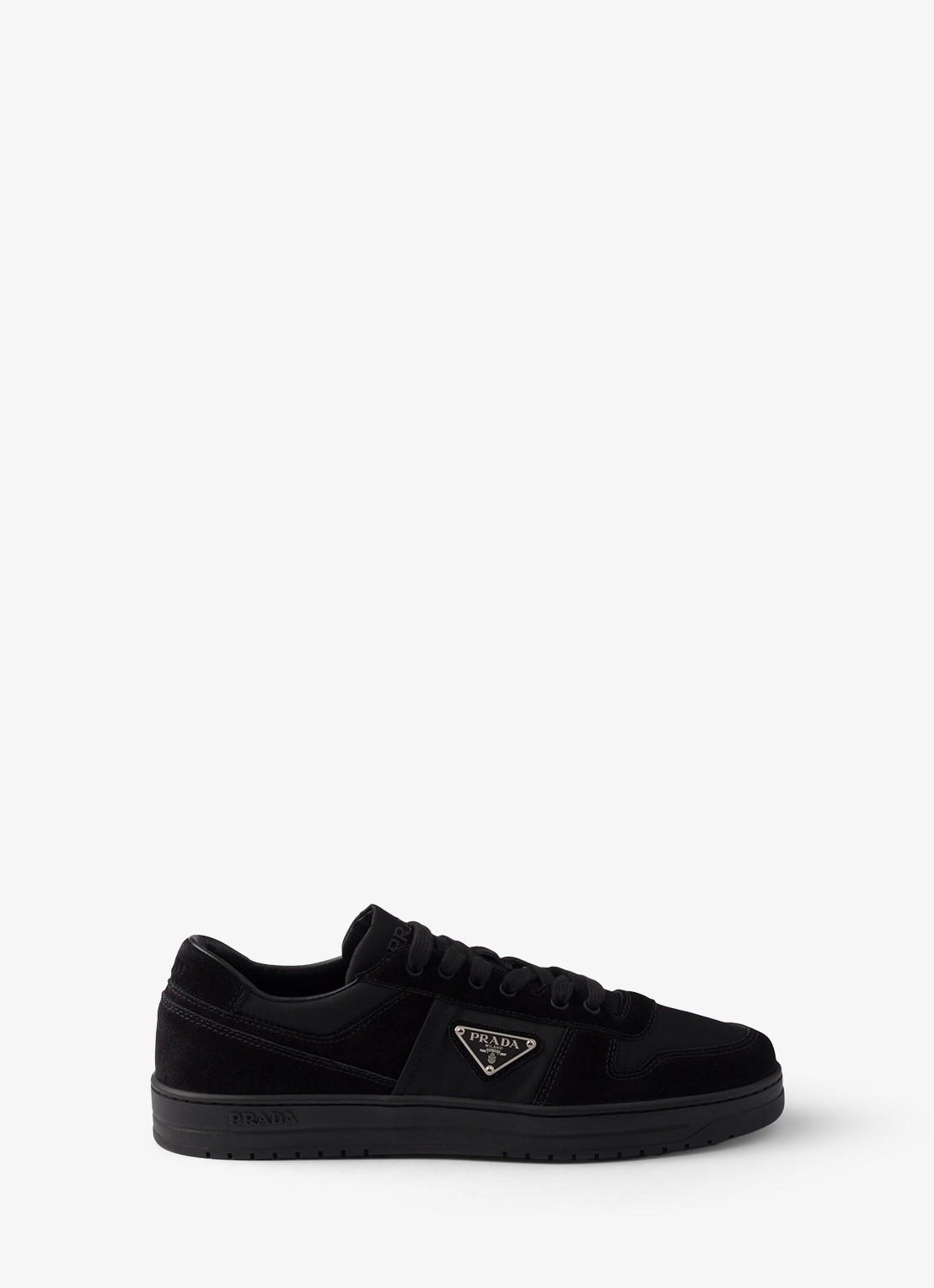 Prada Downtown Re-Nylon sneaker met suède details - voorkant zwart