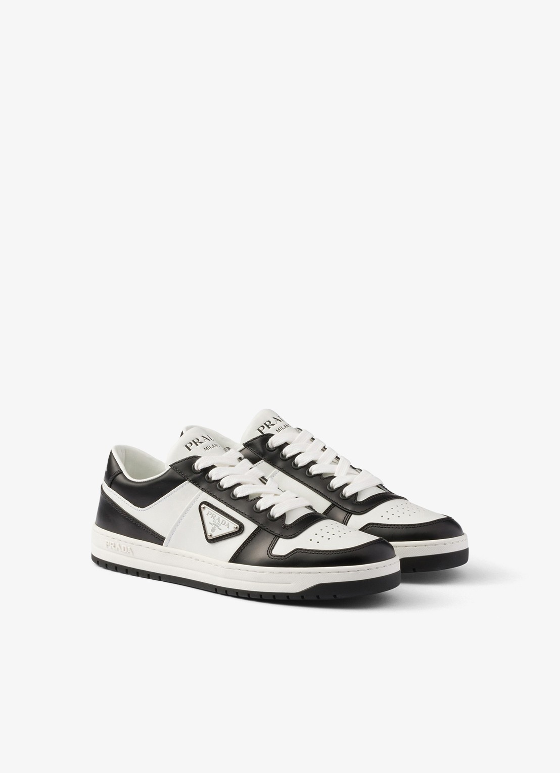 Prada Downtown sneaker van leer - voorkant zwart