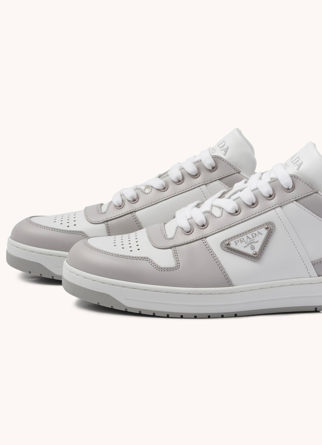 Prada Downtown sneaker van leer - detail 6 lichtgrijs