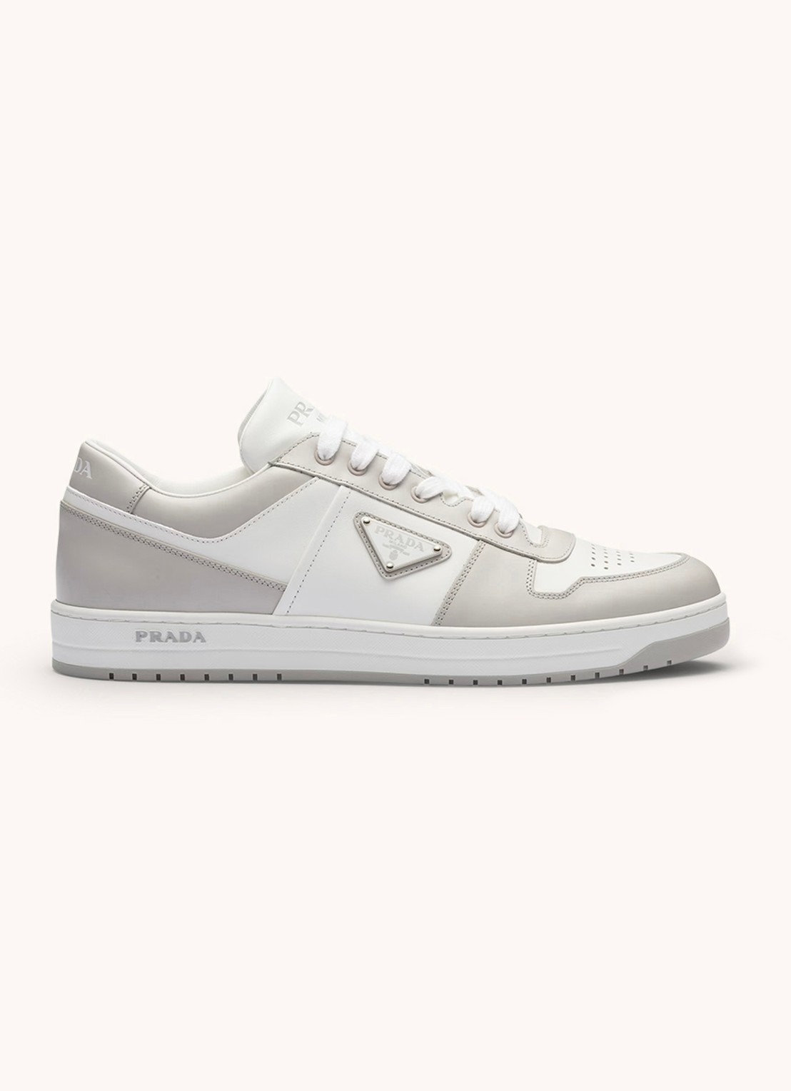 Prada Downtown sneaker van leer - voorkant 2 lichtgrijs