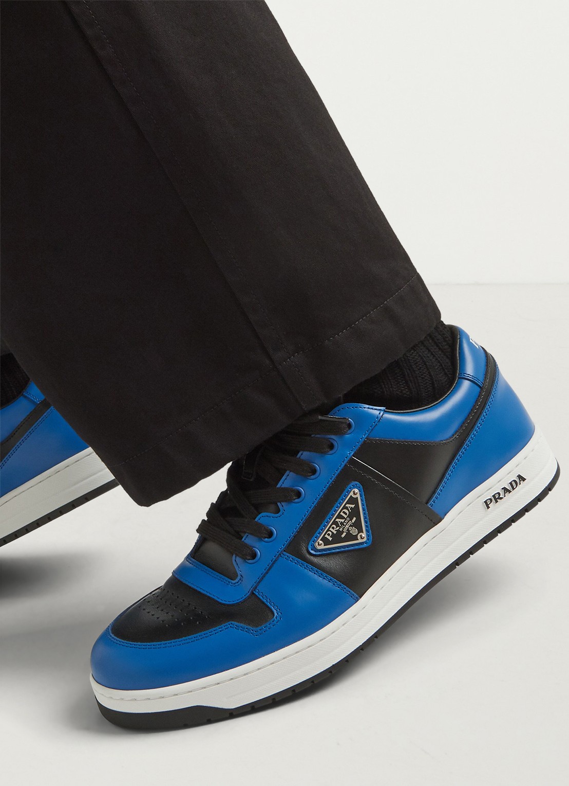 Prada Downtown sneaker van leer - achterkant blauw