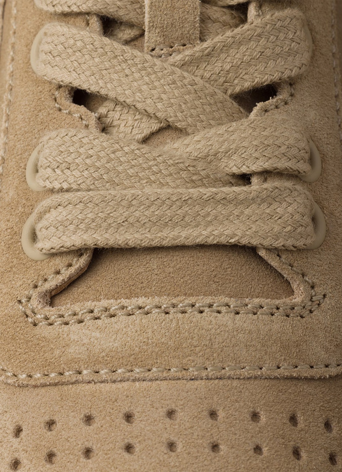 Prada Downtown sneaker van suède met logo - detail 2 beige
