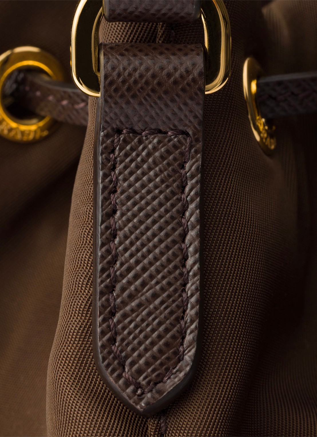 Prada Duet Re-Nylon handtas met leren details - detail 2 donkerbruin