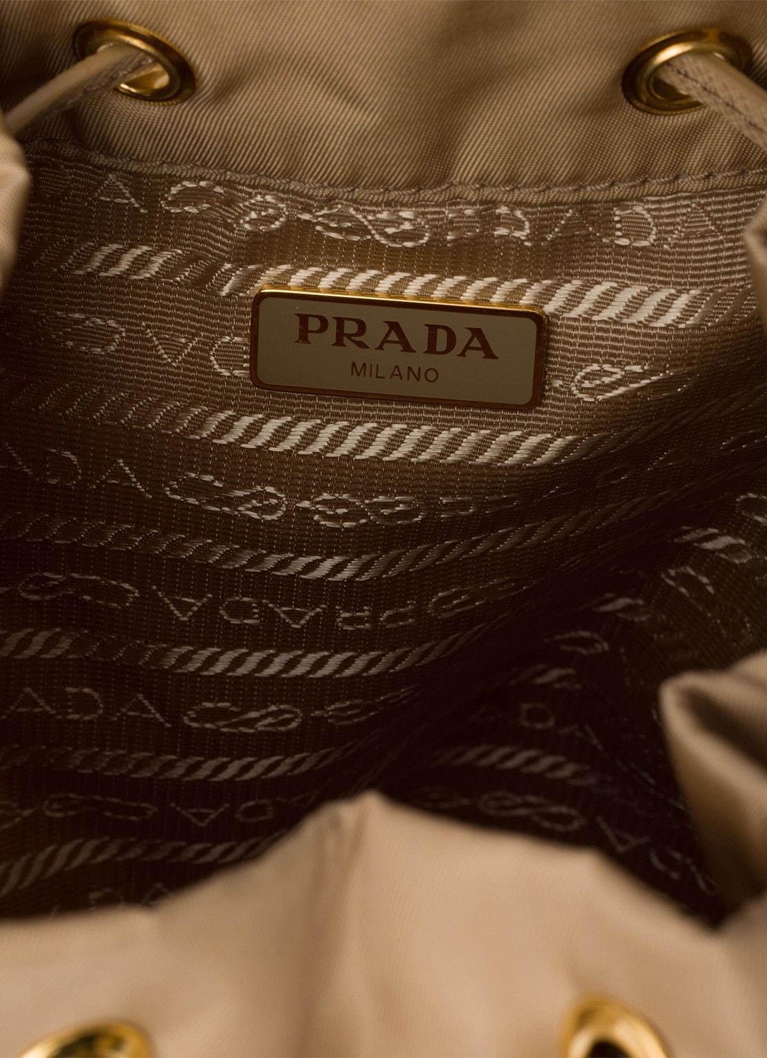 Prada Duet Re-Nylon handtas met leren details - detail 2 lichtbruin