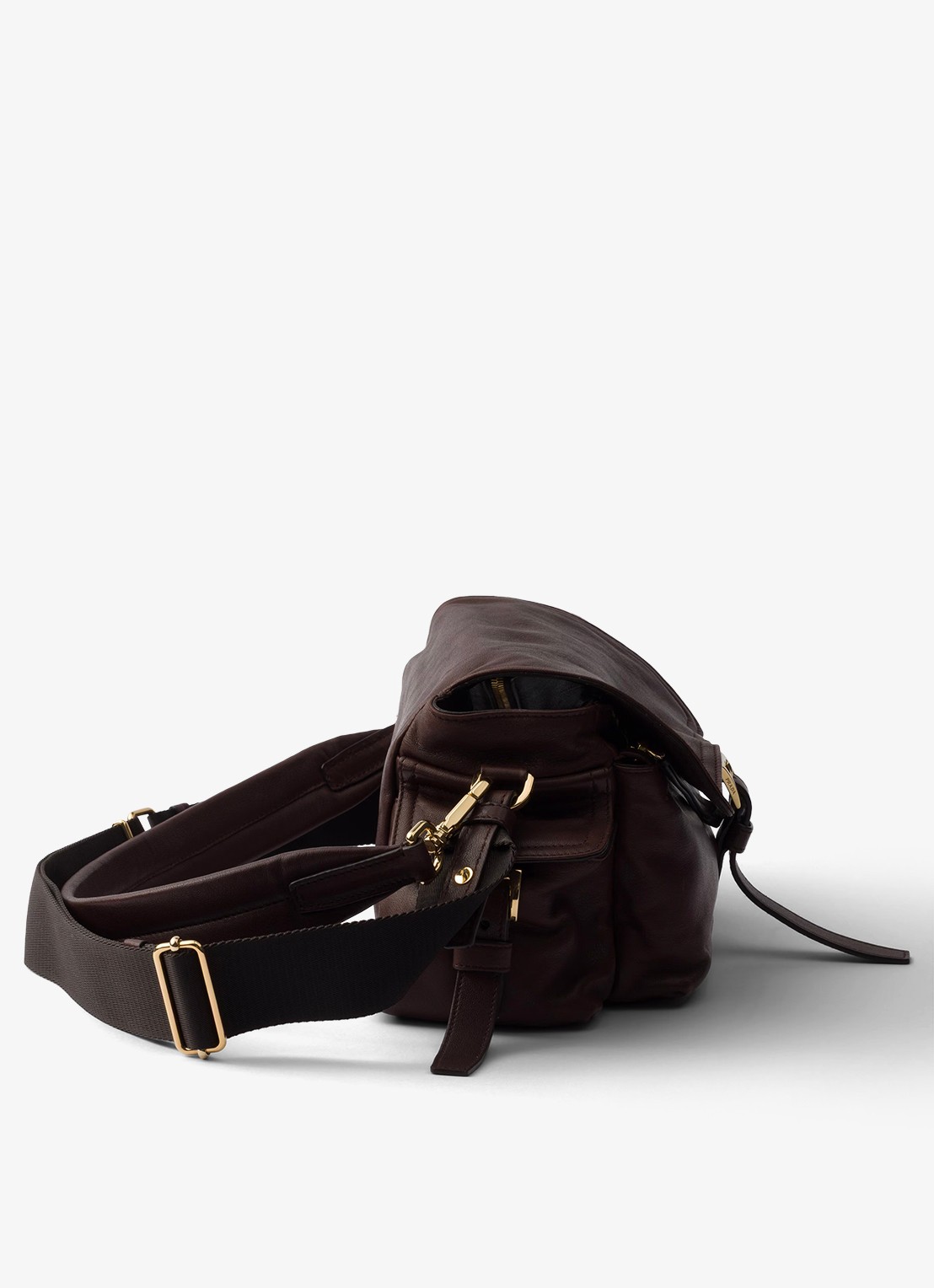 Prada Explore Medium schoudertas van lamsleer - detail 4 donkerbruin