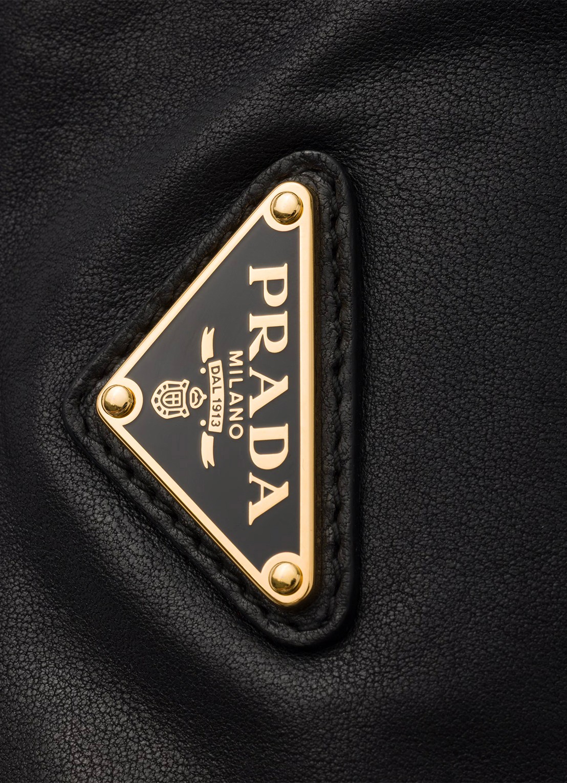 Prada Explore Mini schoudertas van lamsleer - detail 2 zwart