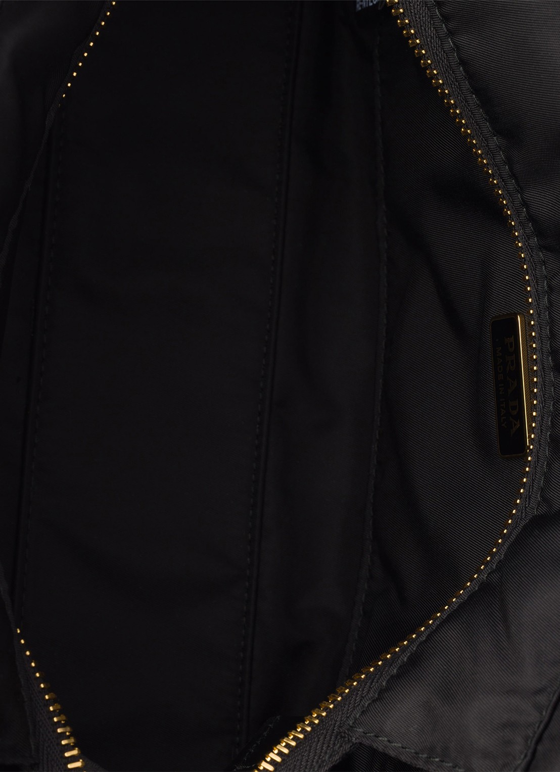 Prada Explore Re-Nylon Medium schoudertas met leren details - detail 4 zwart