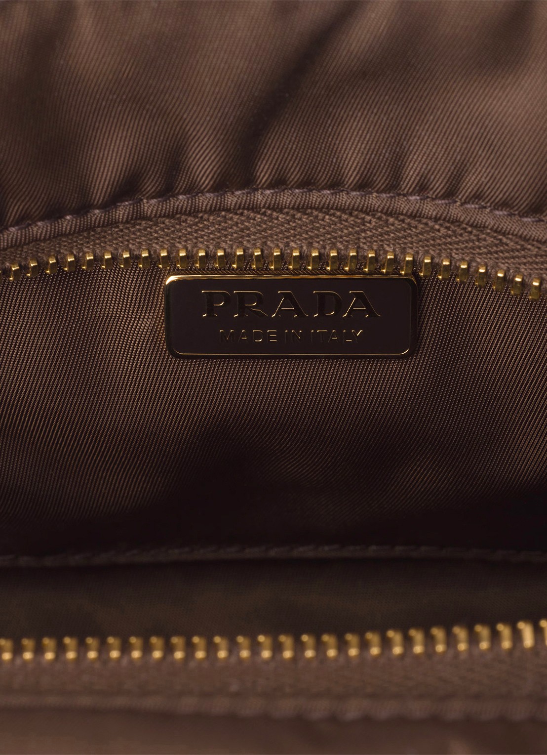 Prada Explore Re-Nylon Medium schoudertas met leren details - detail 5 donkerbruin