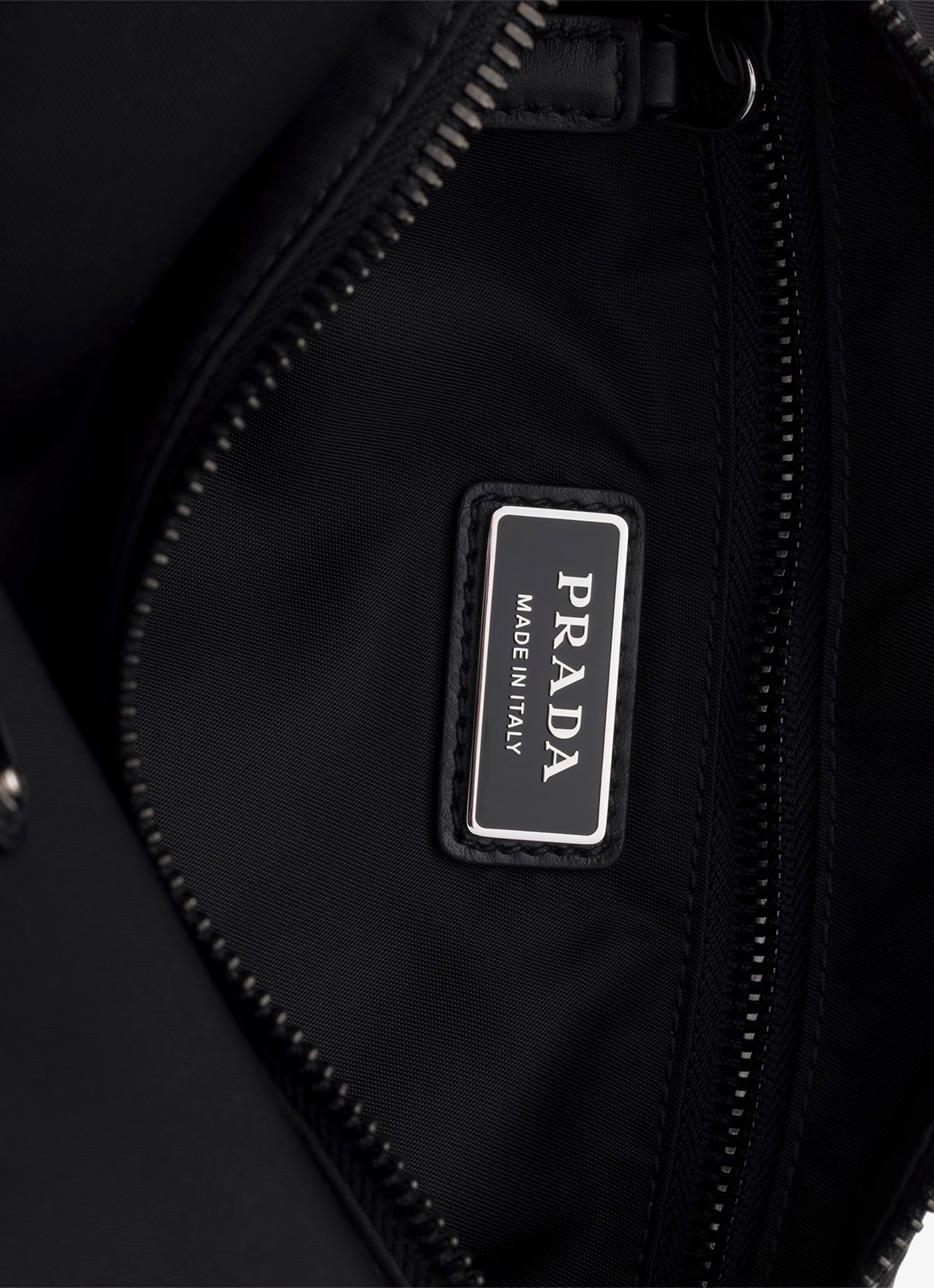 Prada Explore Re-Nylon schoudertas met leren details - detail 3 zwart