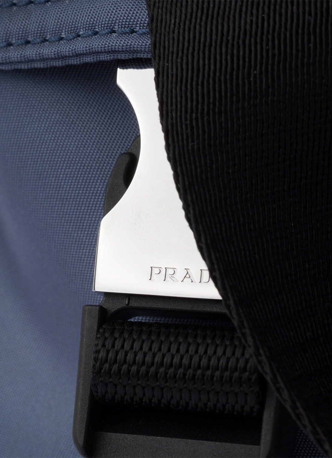 Prada Explore Re-Nylon schoudertas met leren details - detail 4 donkerblauw