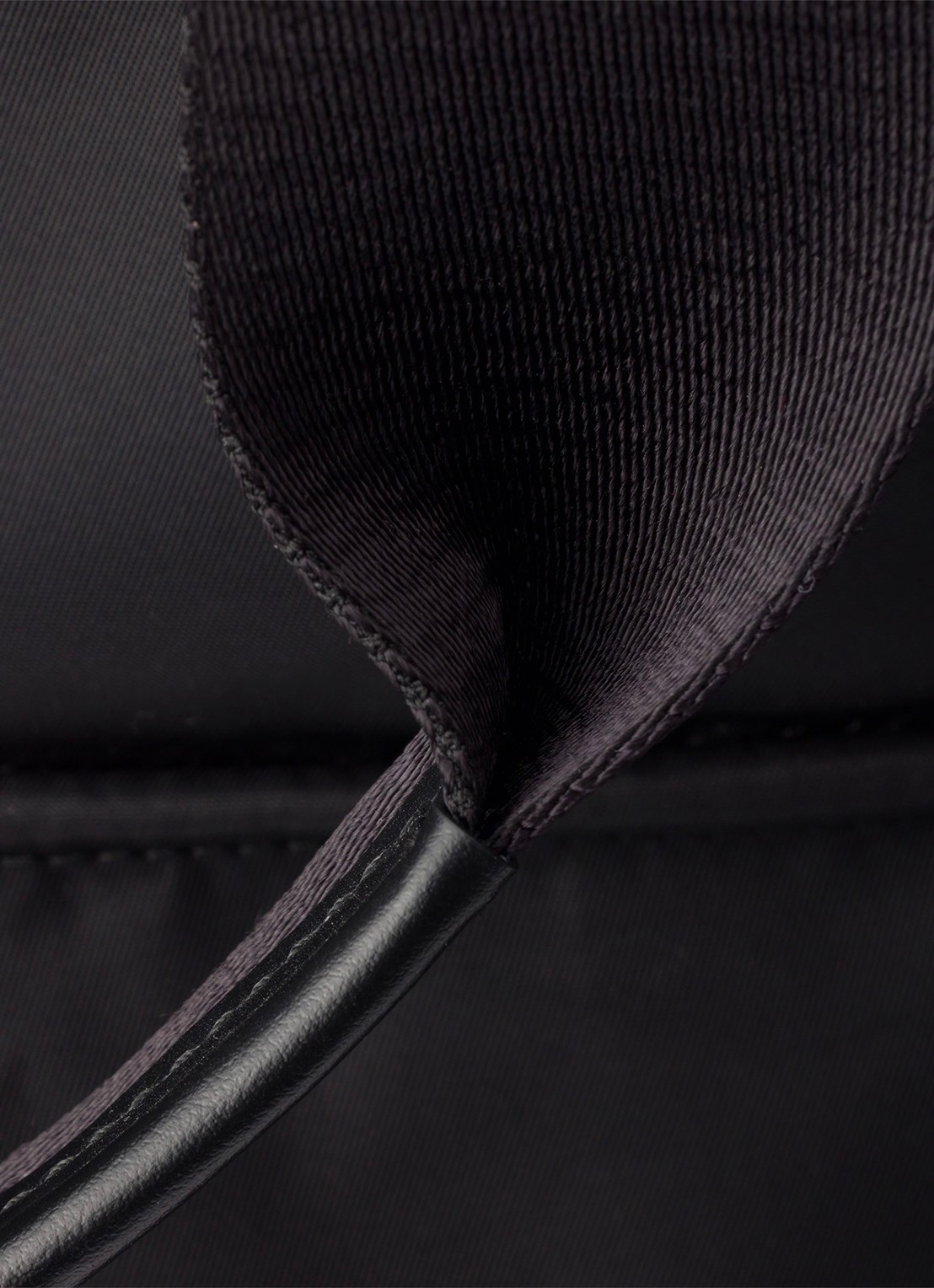 Prada Explore Re-Nylon schoudertas met leren details - detail 5 zwart