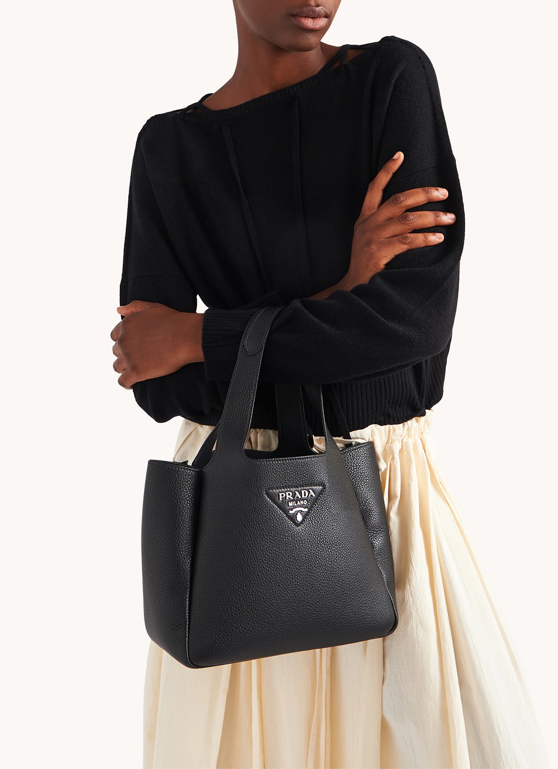 Prada Handtas van leer met logo - detail 6 zwart