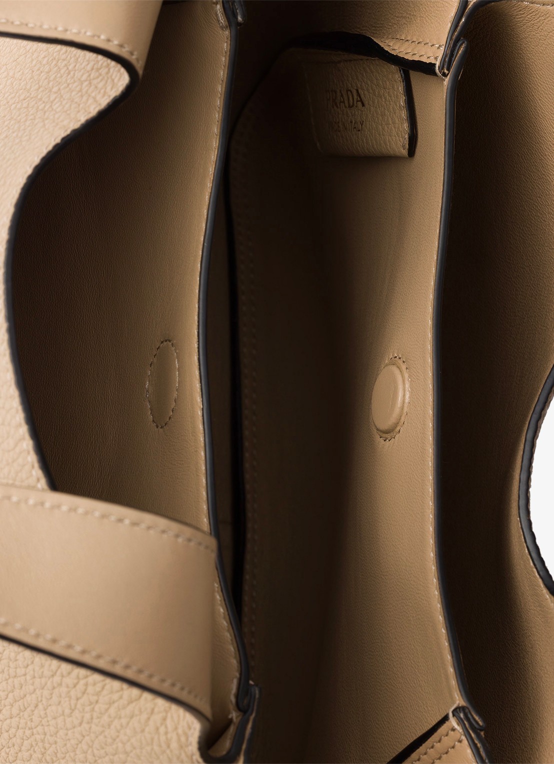 Prada Handtas van leer met logo - detail 3 beige