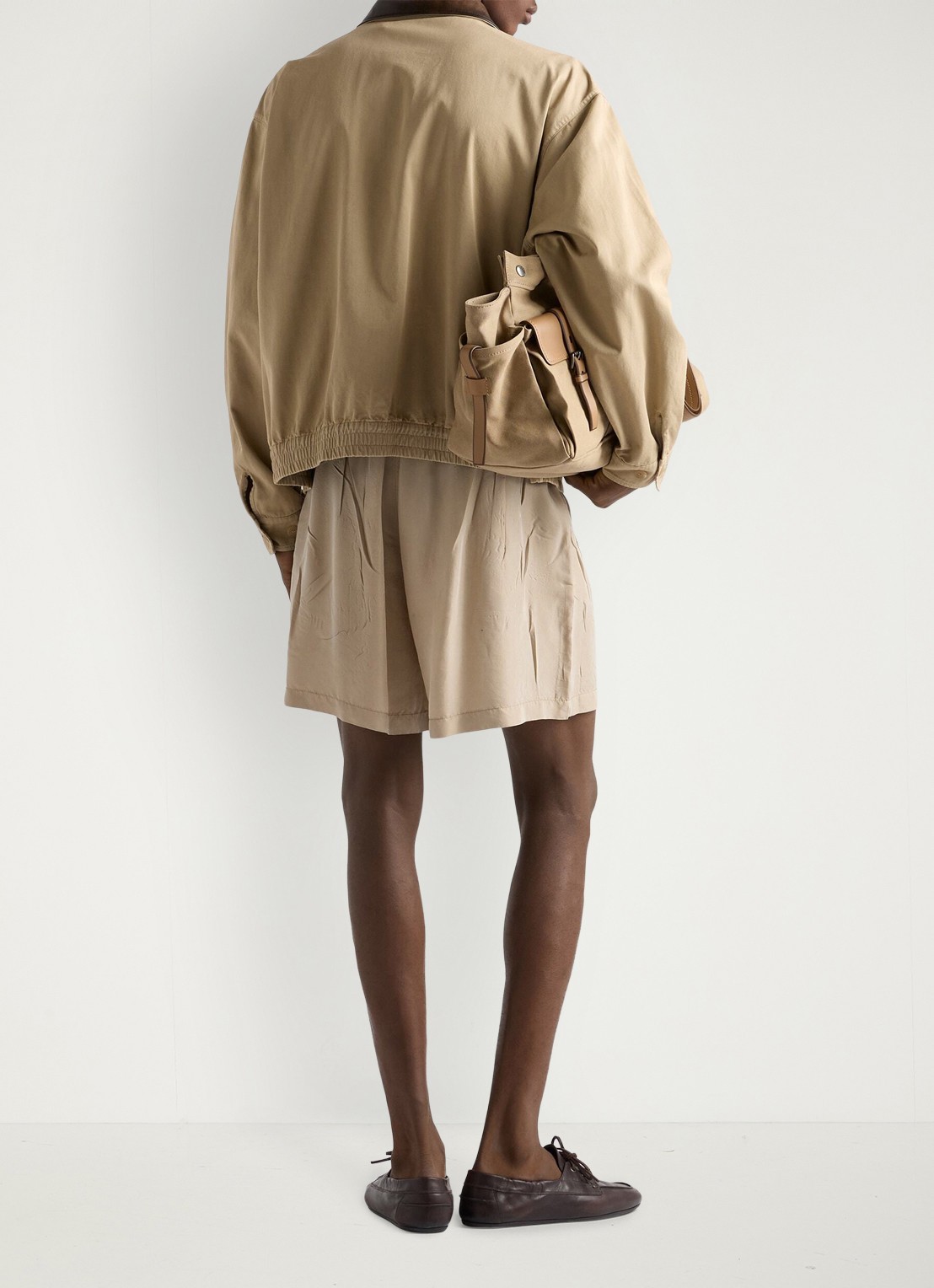 Prada Jack met details van leer - achterkant 3 donkerbeige