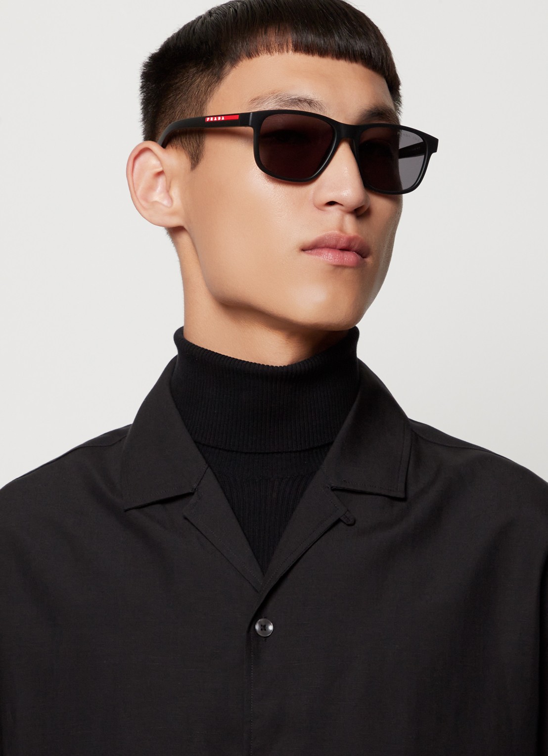 Prada Linea Rossa Zonnebril gepolariseerd PS06YS - voorkant 5 zwart