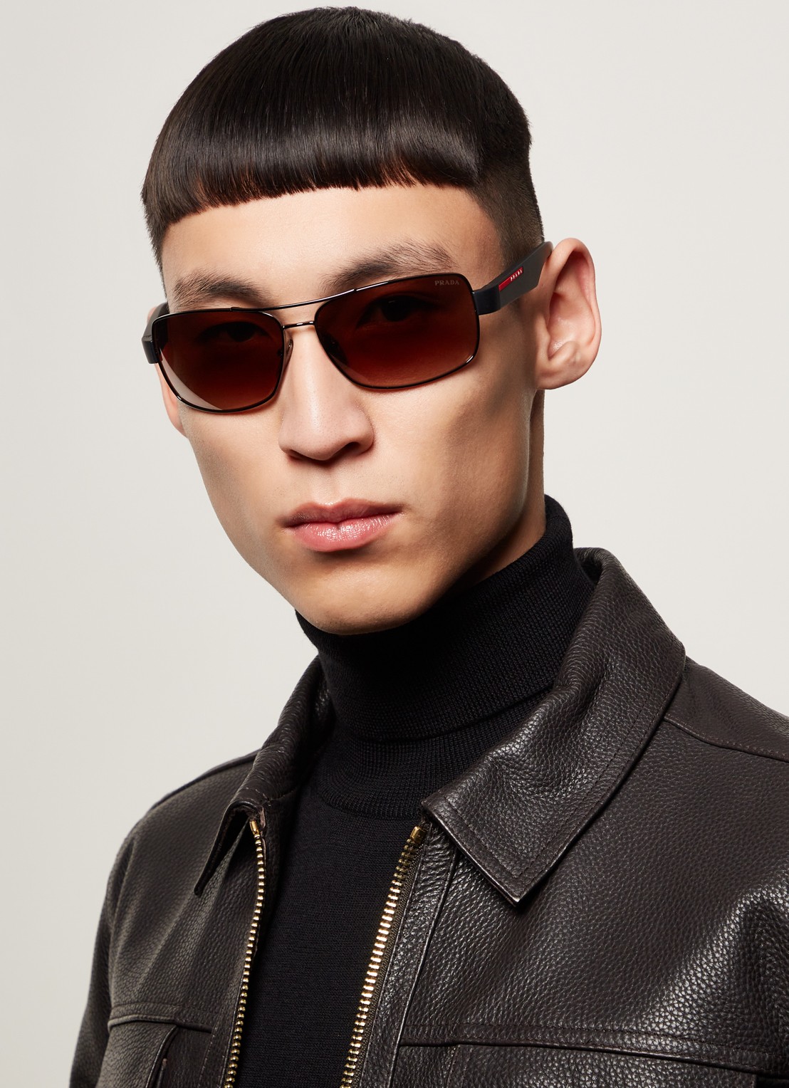 Prada Linea Rossa Zonnebril PS50ZS - voorkant 2 zilver