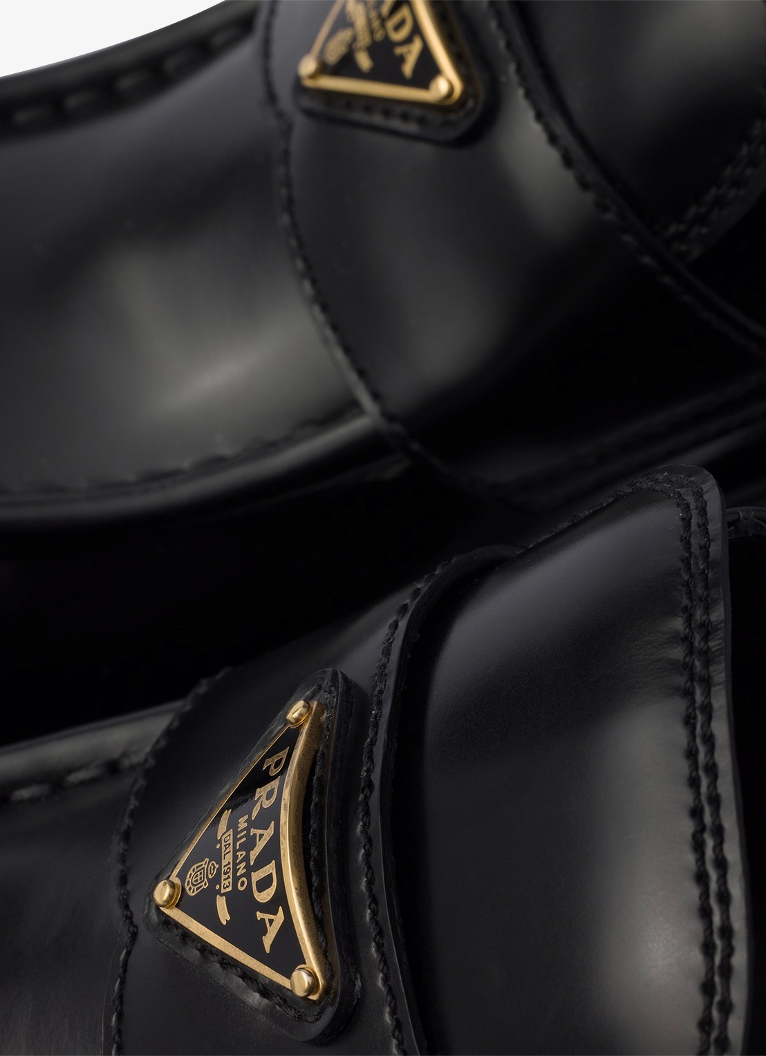 Prada Loafer van kalfsleer - detail 6 zwart
