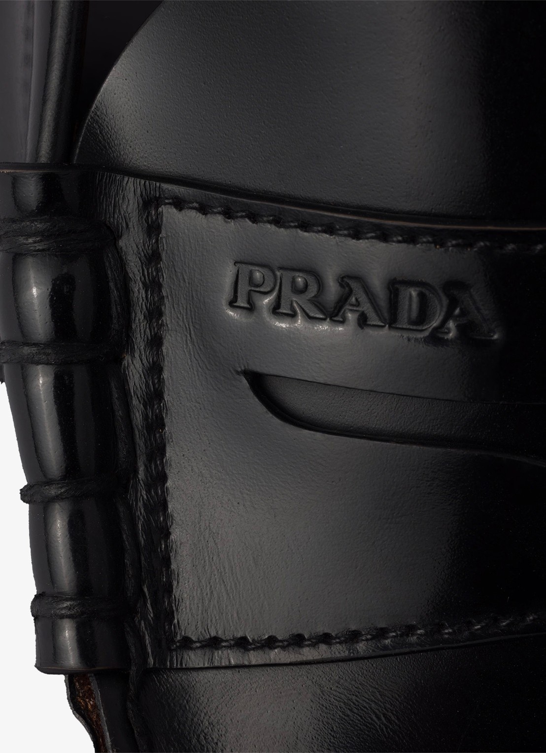Prada Loafer van kalfsleer - detail 3 zwart