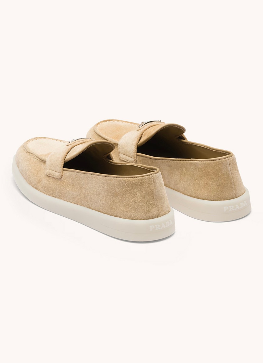 Prada Loafer van suède met logo - detail 2 donkerbeige