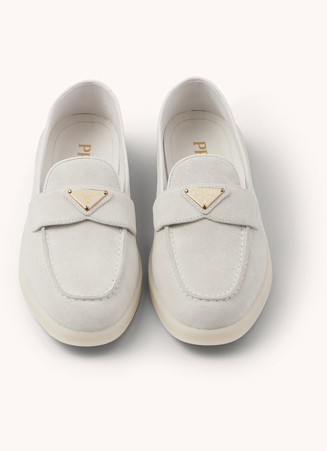 Prada Loafer van suède met logo - achterkant 3 lichtgrijs