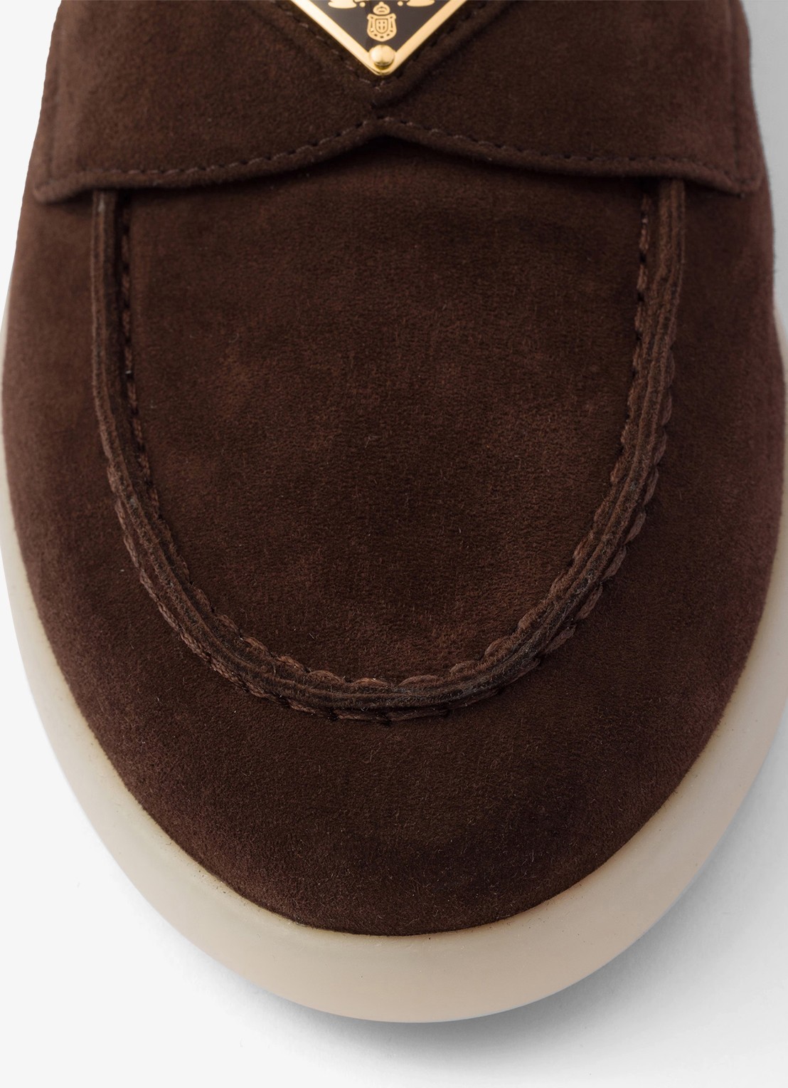 Prada Loafer van suède met logo - detail 6 donkerbruin