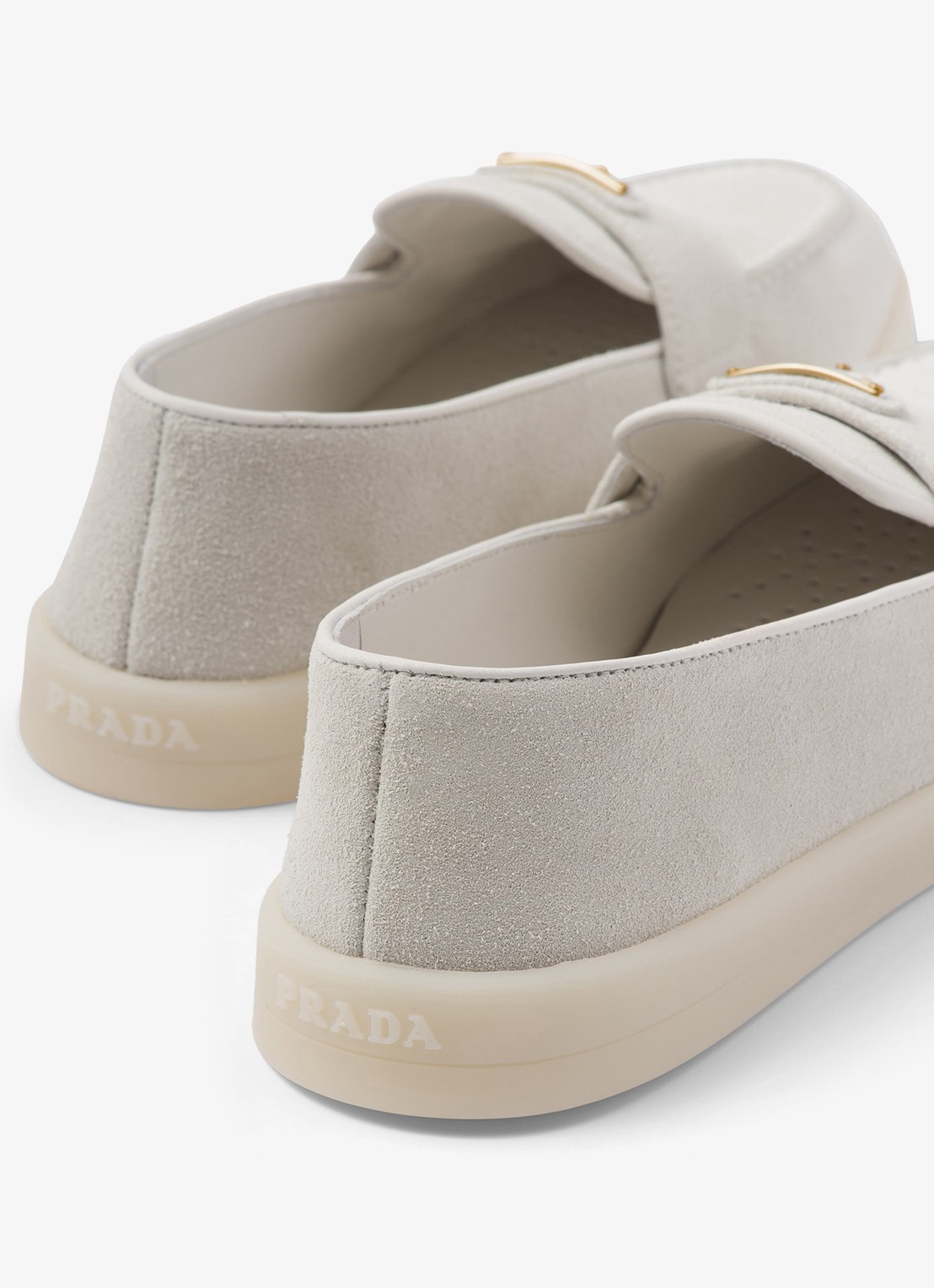 Prada Loafer van suède met logo - detail 6 ivoor