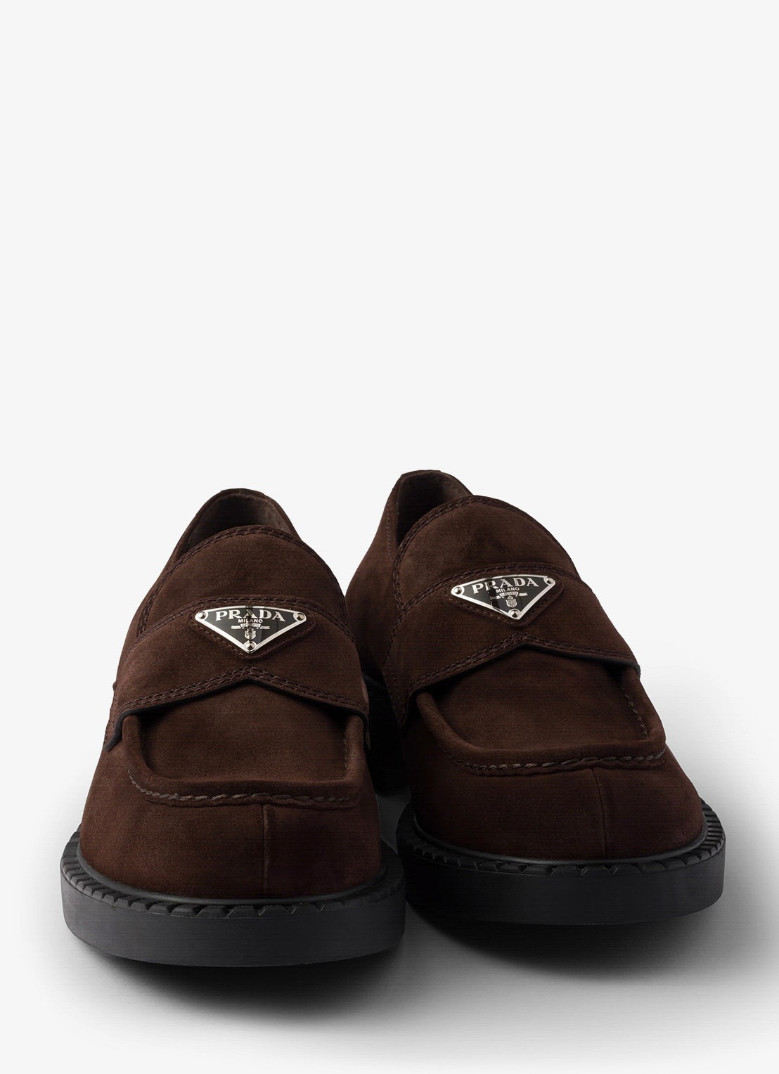 Prada Loafer van suède met logo - detail 4 donkerbruin