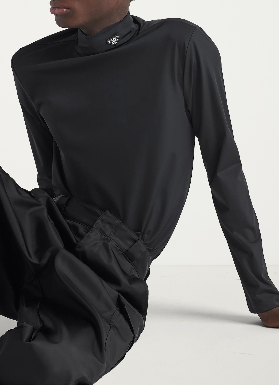 Prada Longsleeve met col en logo - detail 5 zwart