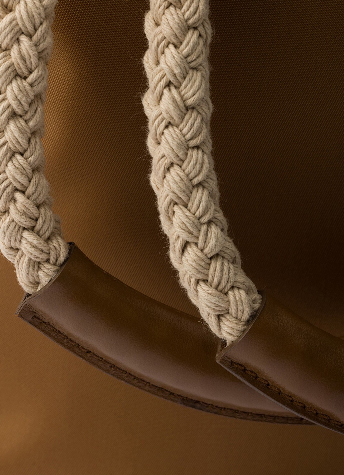 Prada Mariner Re-Nylon Small schoudertas met logo - detail 2 camel