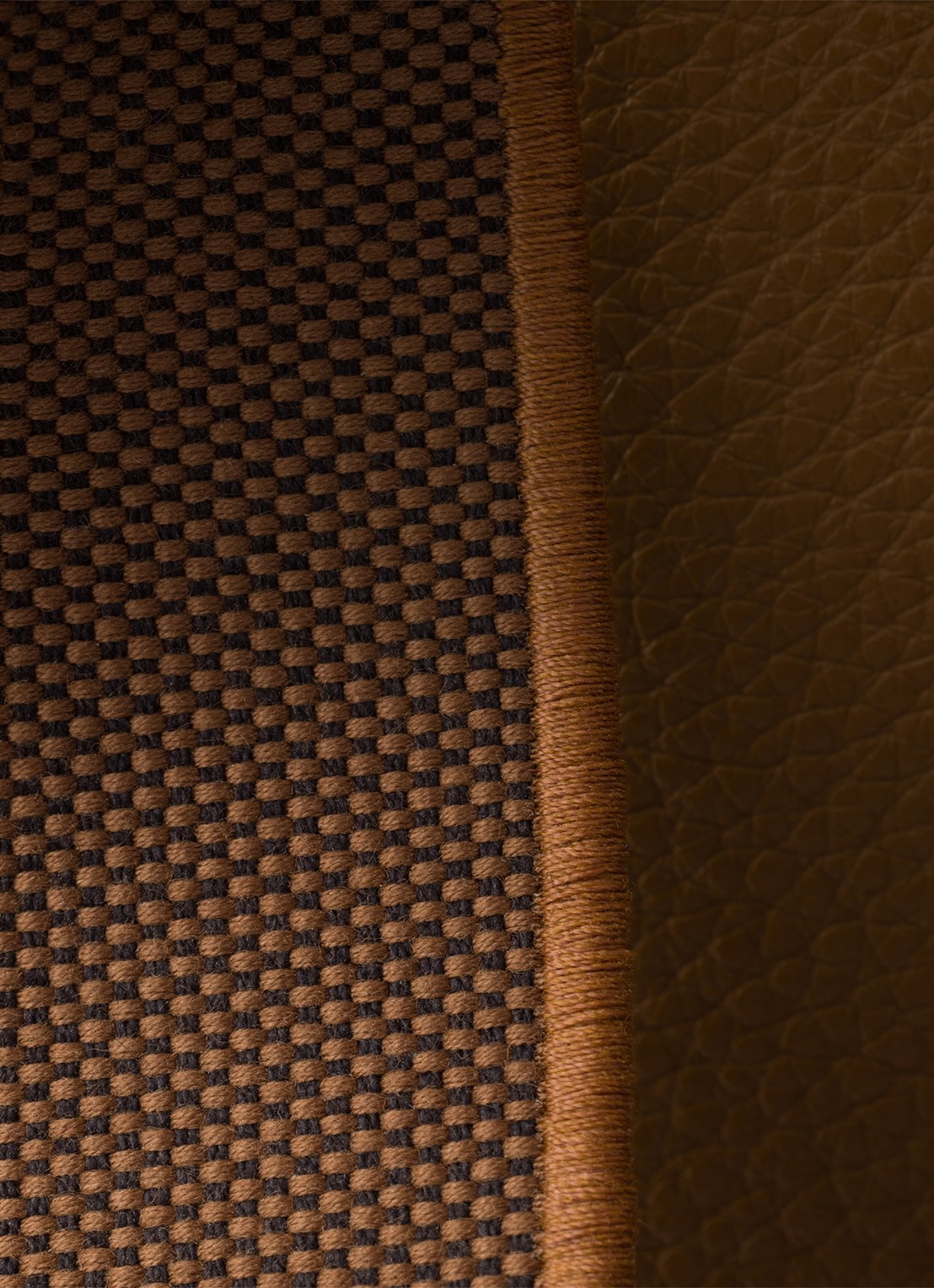 Prada Medium schoudertas van kalfsleer - detail 2 camel
