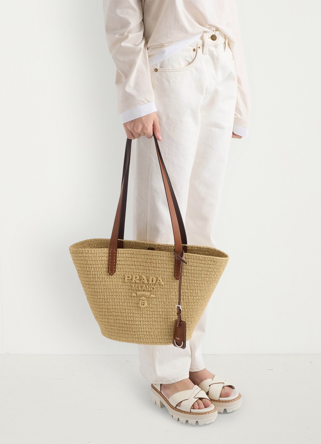 Prada Medium shopper van crochet met leren details en logo - detail 5 beige